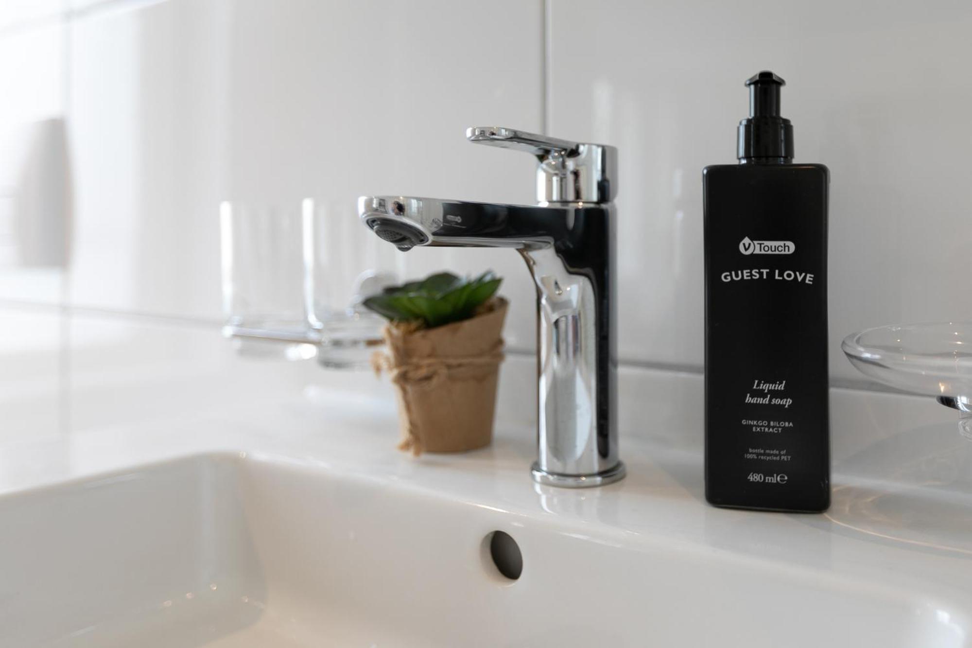 Inn Joy Apartments - Roter Platz St. Gallen Ngoại thất bức ảnh